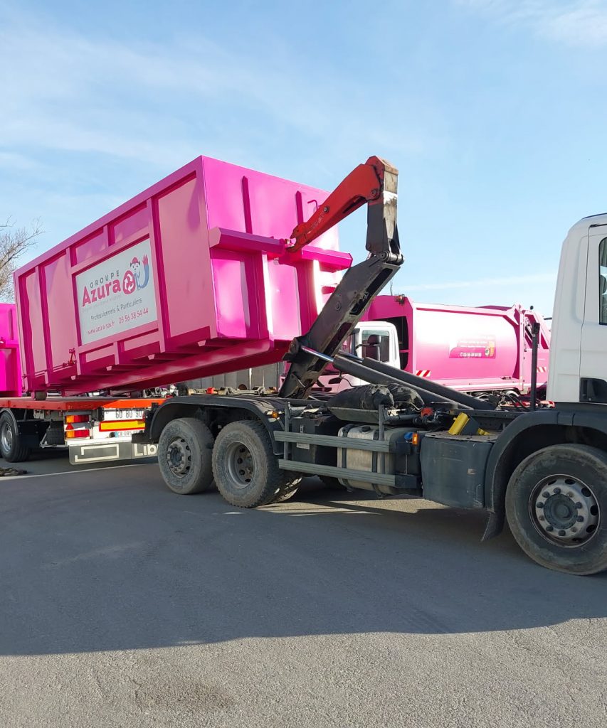 Benne 30m3 ouverte sur camion polybenne Azura Recyclage