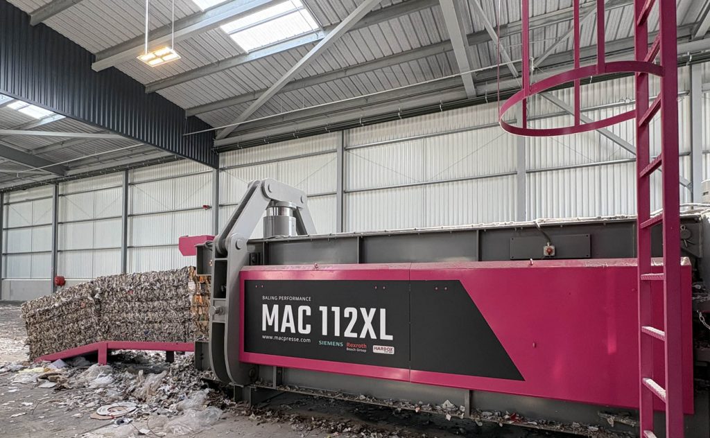 Presse à ball MAC 112XL Azura Recyclage Gironde
